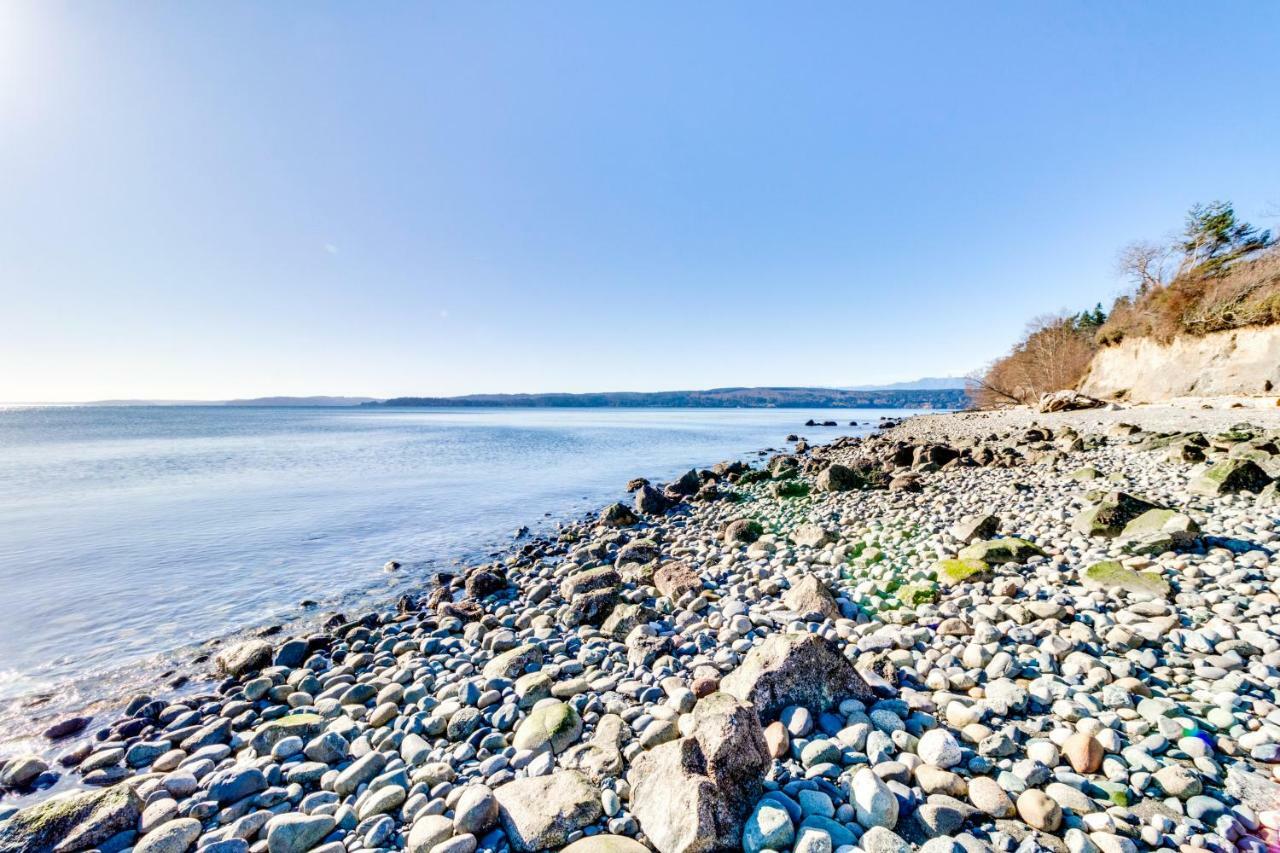 Marrowstone Island Beach Home Exterior photo